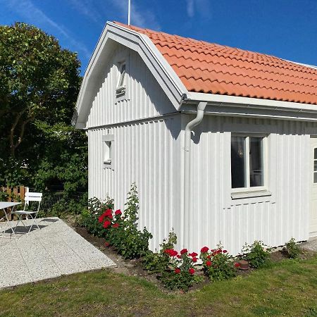 Attefallshus Pa Aengoe I Kalmar Buitenkant foto