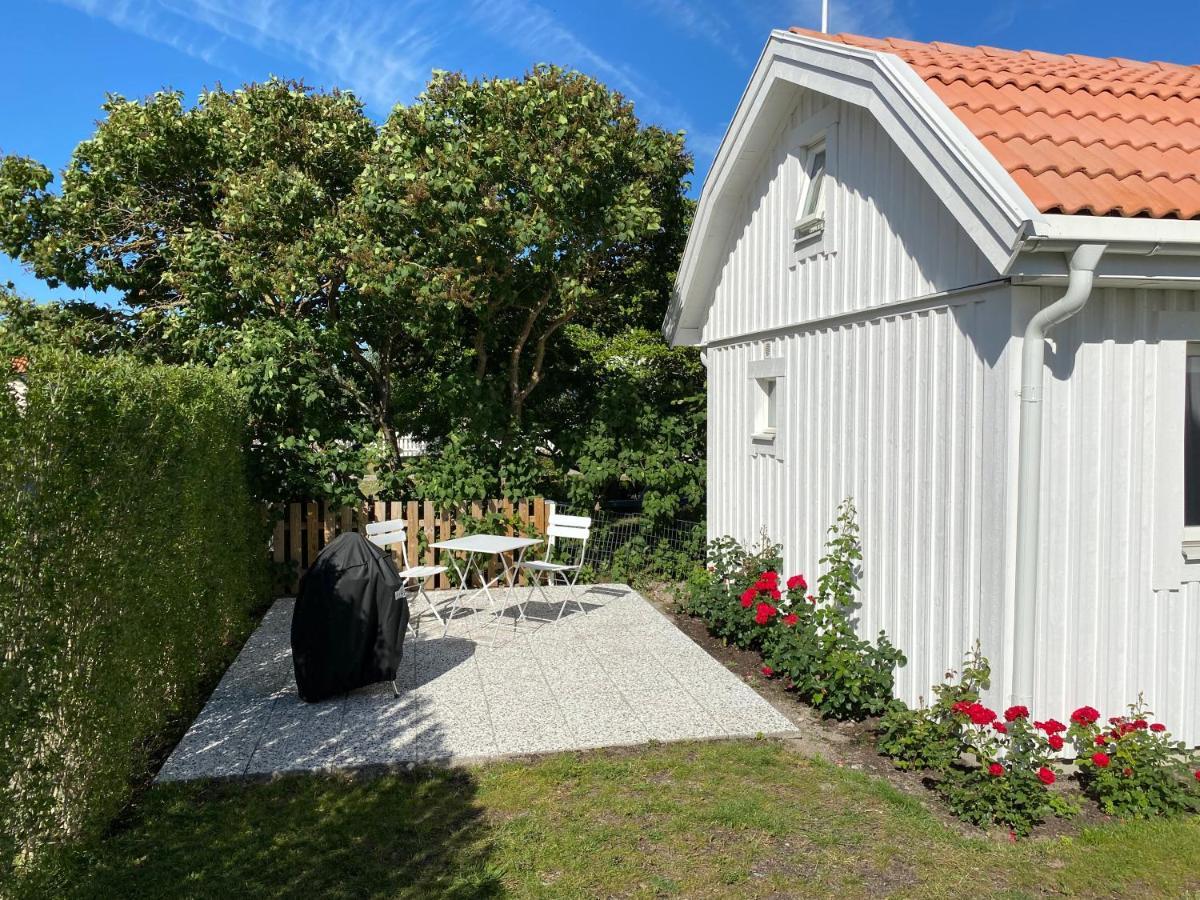 Attefallshus Pa Aengoe I Kalmar Buitenkant foto